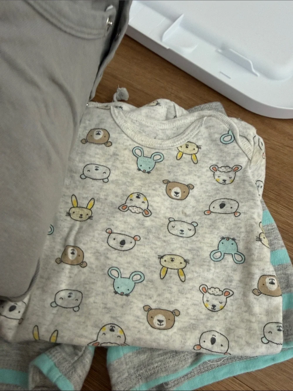 WHOLE BAG OF CLOTHES Size 9-12months